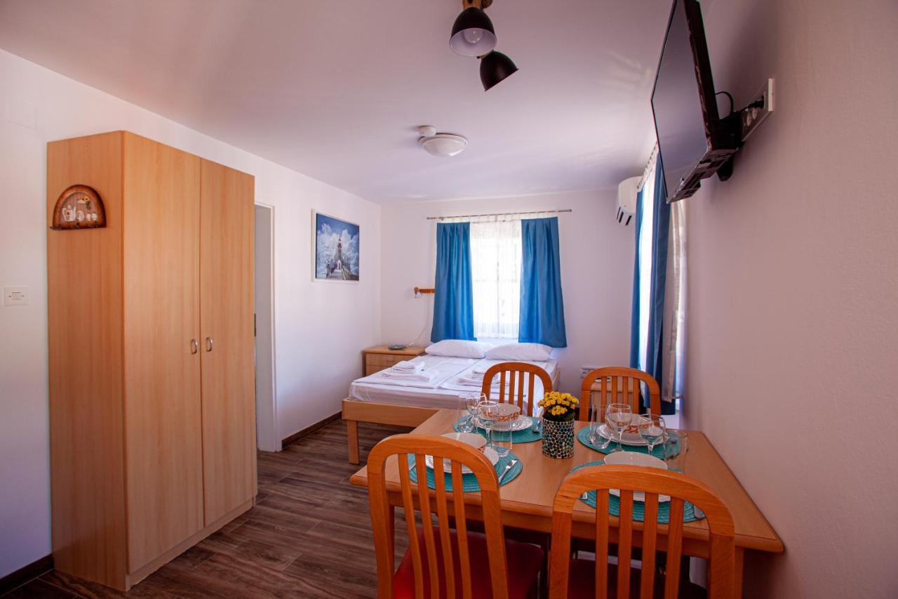 Arcobaleno Apartments Πιράν Εξωτερικό φωτογραφία
