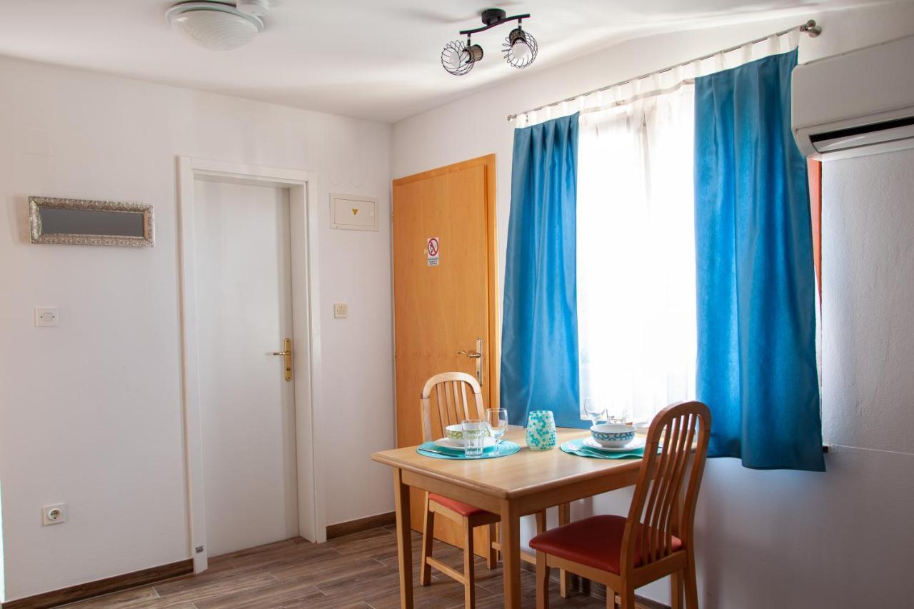 Arcobaleno Apartments Πιράν Εξωτερικό φωτογραφία