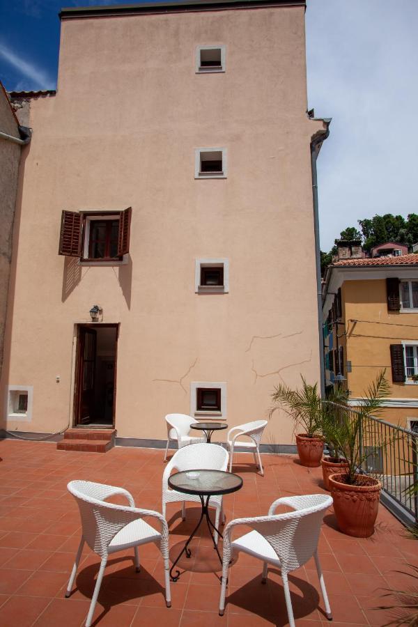 Arcobaleno Apartments Πιράν Εξωτερικό φωτογραφία