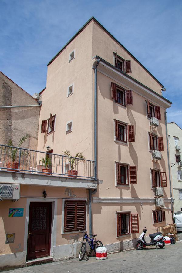 Arcobaleno Apartments Πιράν Εξωτερικό φωτογραφία